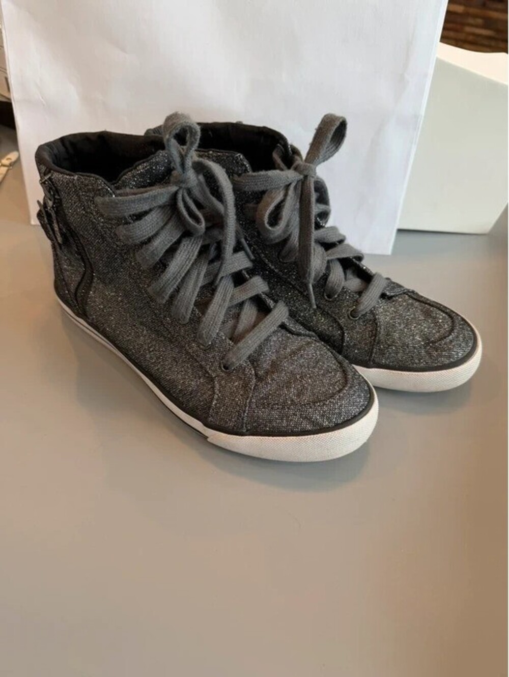 Y2K G by Guess high top sneakers gunmetal silver glitter sparkle canvas w7.5